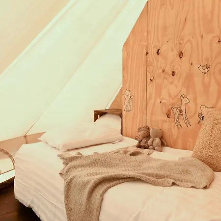 Landhoeve Campismo de Luxo